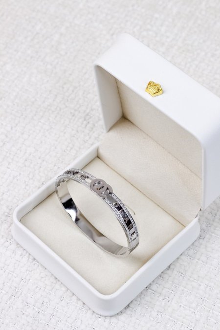 اساور ماركة اصلية